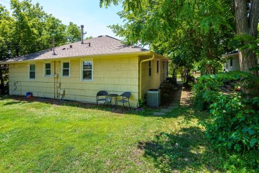 11 16th Avenue N, Hopkins, MN 55343