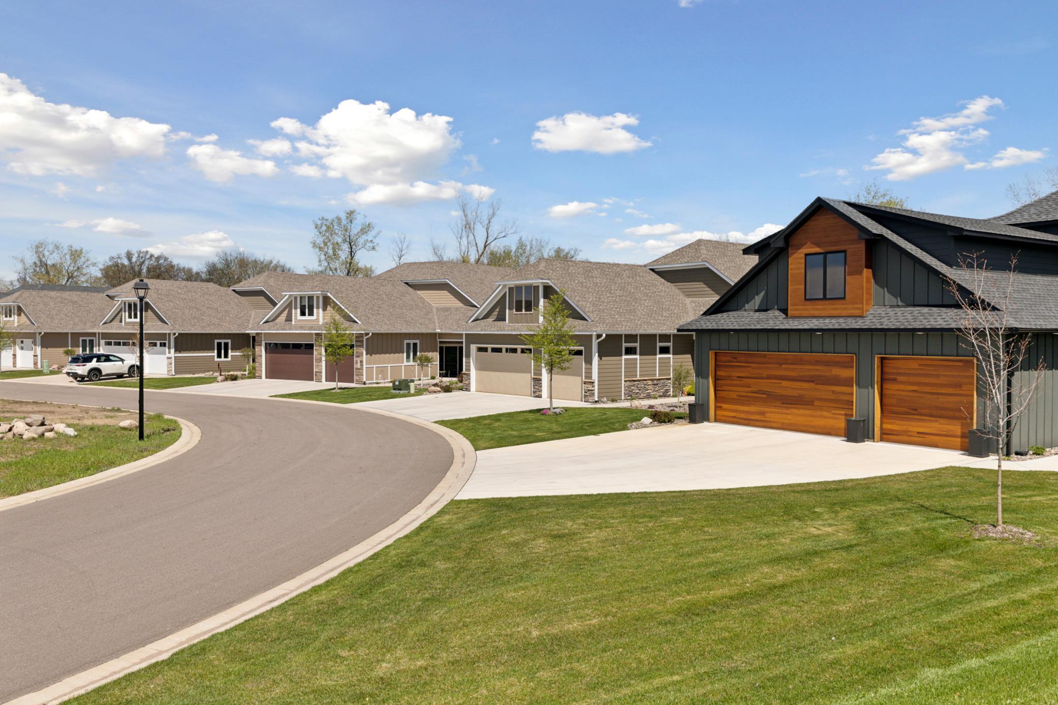 Paulson Construction_110th Court Northeast_Neighborhood_004.jpg