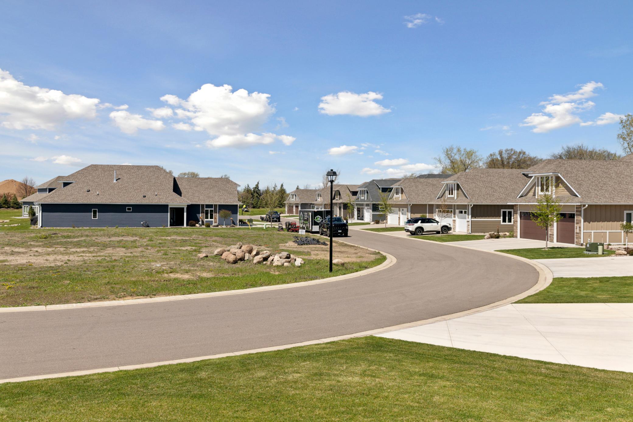 Paulson Construction_110th Court Northeast_Neighborhood_007.jpg