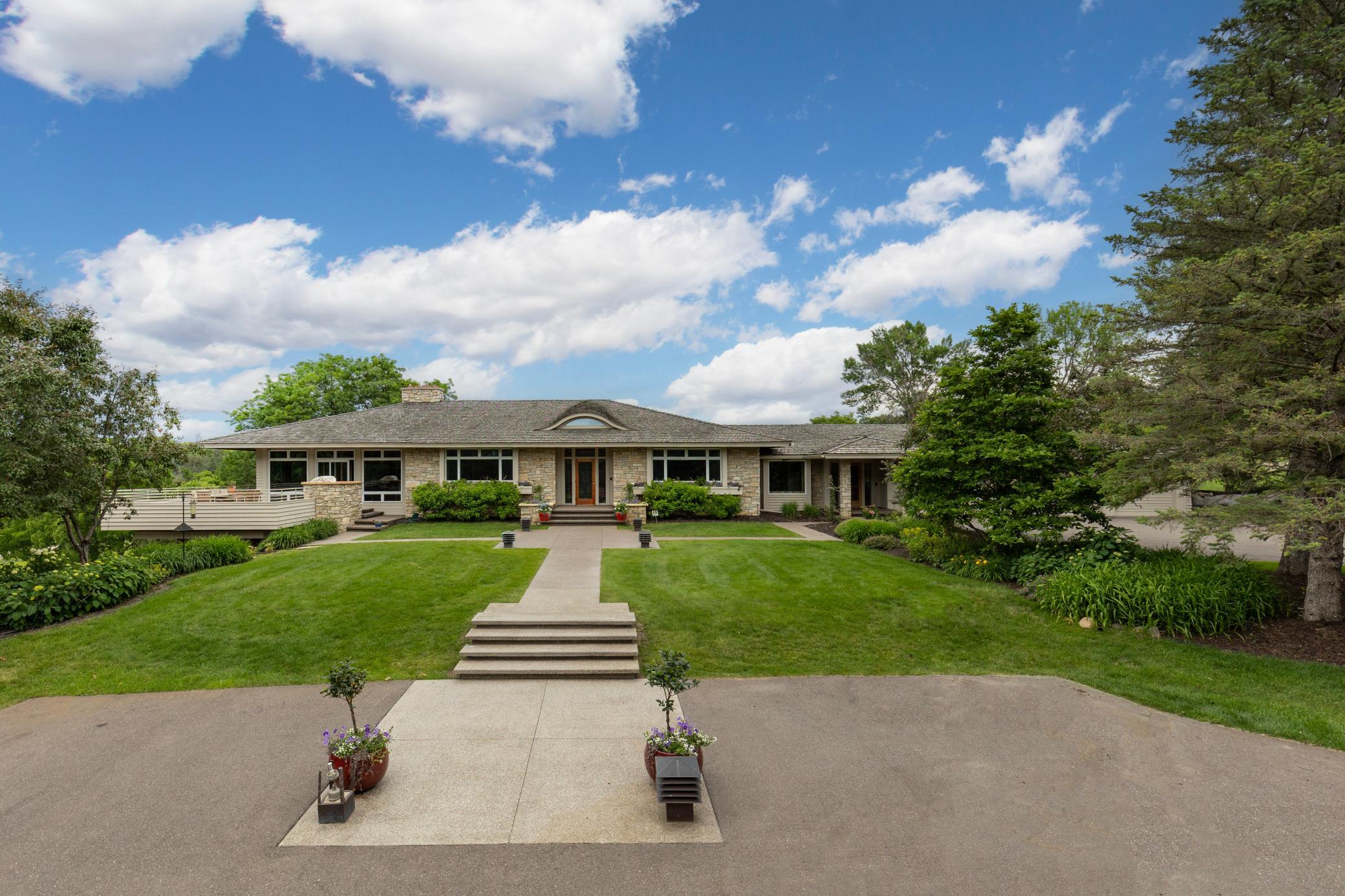 Prairie style architecture and timeless design by Charles Stinson