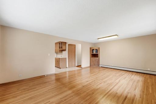 309 5th Avenue SE, Melrose, MN 56352