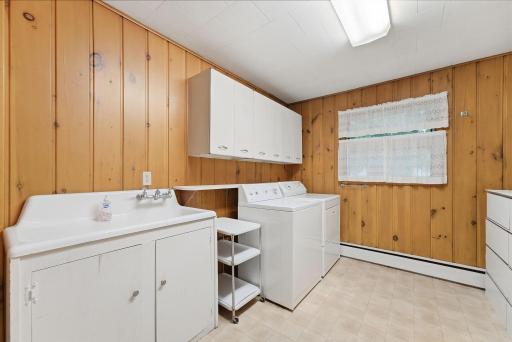 309 5th Avenue SE, Melrose, MN 56352