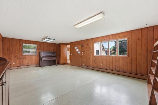 309 5th Avenue SE, Melrose, MN 56352