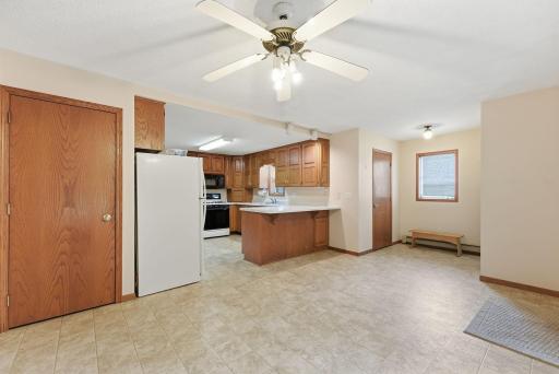 309 5th Avenue SE, Melrose, MN 56352