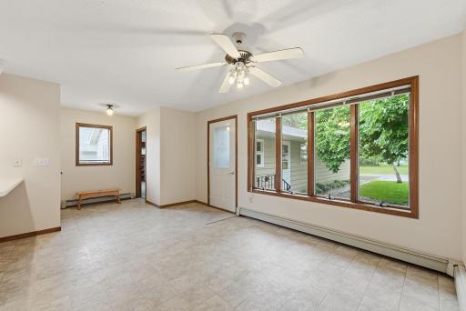 309 5th Avenue SE, Melrose, MN 56352