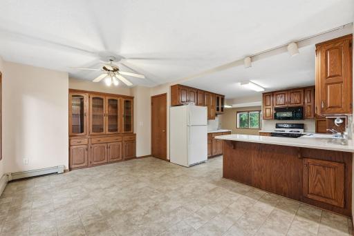 309 5th Avenue SE, Melrose, MN 56352
