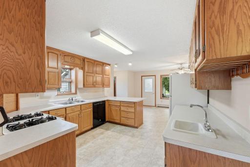 309 5th Avenue SE, Melrose, MN 56352