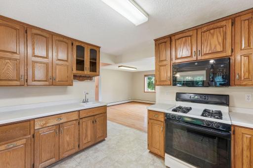 309 5th Avenue SE, Melrose, MN 56352