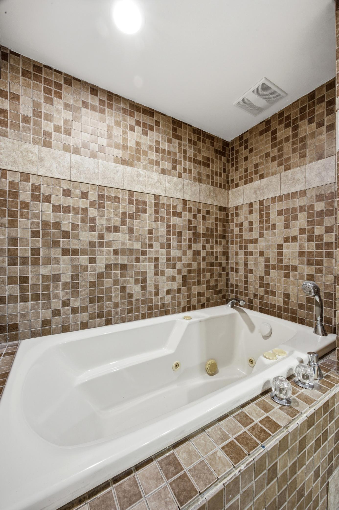 Bathroom with jetted tub