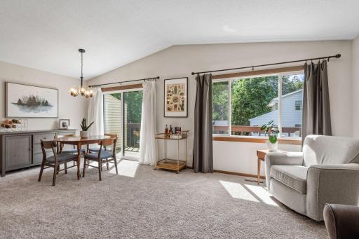 Living / Dining Room - 4543 Margaret St-13.jpg