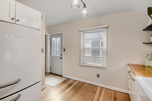 3044 Idaho Ave S - MLS Sized - 006 - 06 Kitchen.jpg