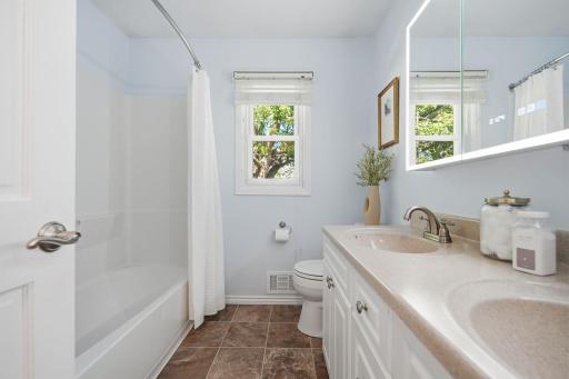 3640 Maryland Avenue N, Minneapolis, MN 55427