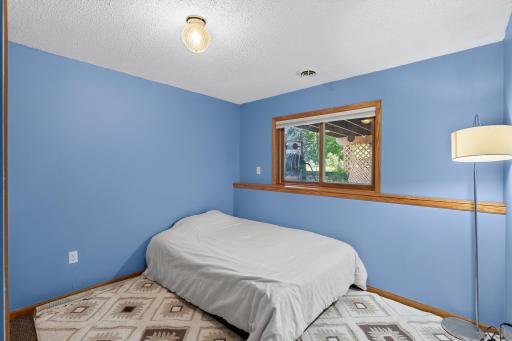 8725 Queens Gardens, Brooklyn Park, MN 55443
