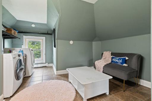 1122 Marshall Avenue, Saint Paul, MN 55104