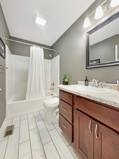 8035 Moidore Drive NW, Bemidji, MN 56601