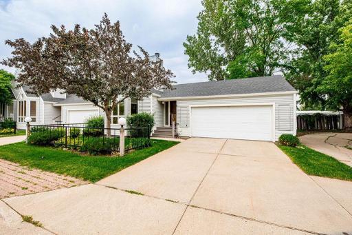2536 University Drive S, D, Fargo, ND 58103