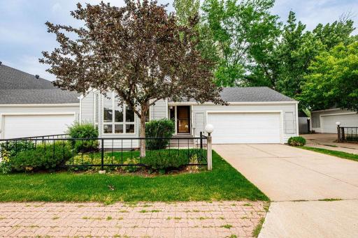 2536 University Drive S, D, Fargo, ND 58103