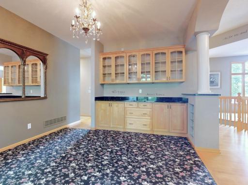 Formal dining w/ buffet - granite - built-ins!