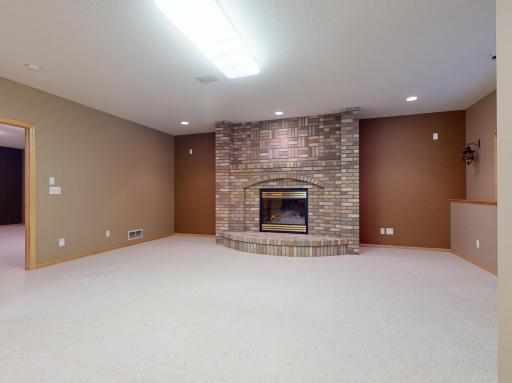 578 92nd Street NW, Buffalo, MN 55313