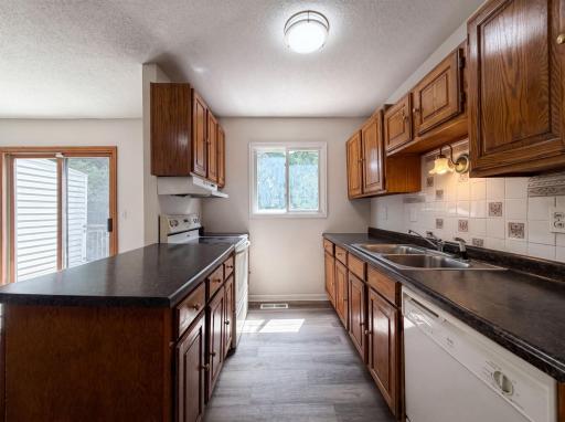 13637 Heather Hills Drive, Burnsville, MN 55337