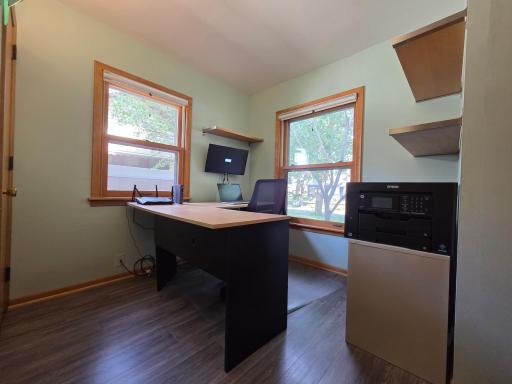 This 1st floor BR has two windows- one facing the street & the other north. Notice the great sound-proof floor again.