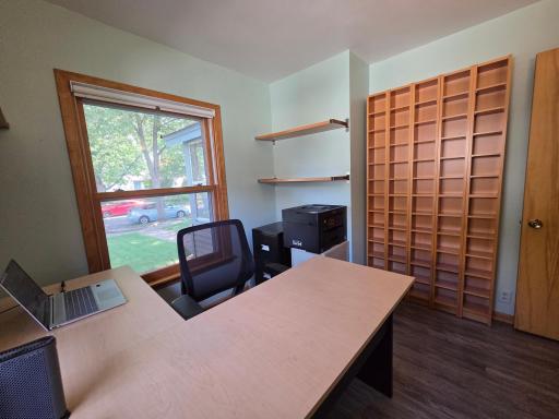 This BR (currently used as an office has many shelves too.