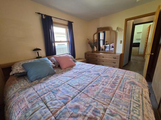 Another view from a different angle. The sliding closet door is on the right.