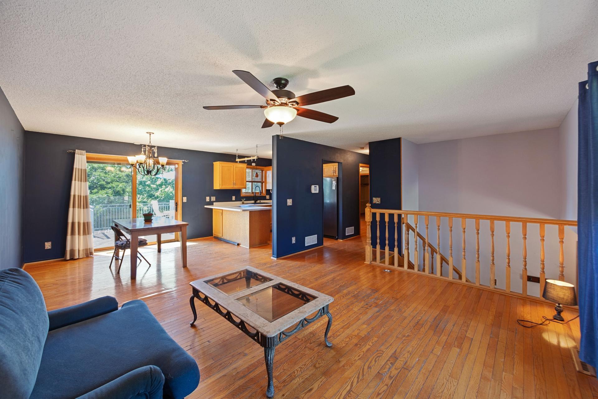 Spacious living room
