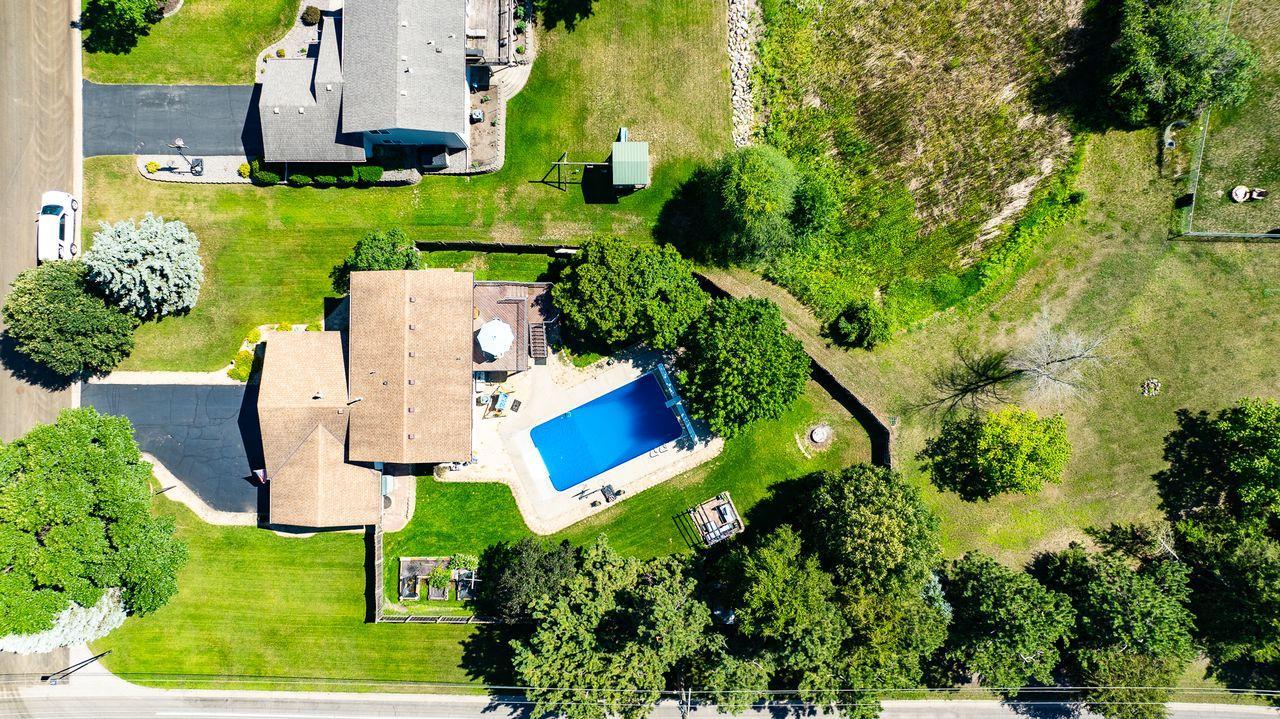 Large 0.48-acre lot