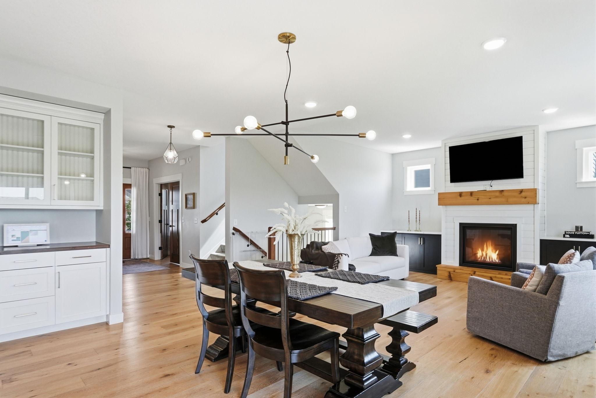 Secondary dining room shot