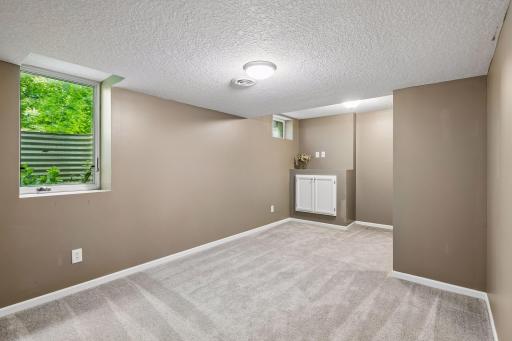 5616 W 78th Street, Minneapolis, MN 55439