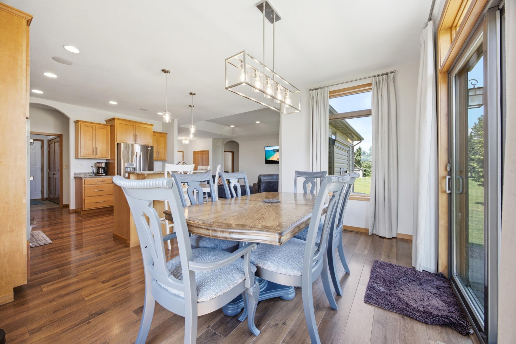 Dinning/ Kitchen