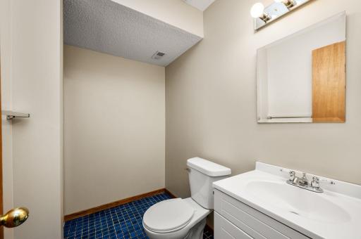 lower level 3/4 bath