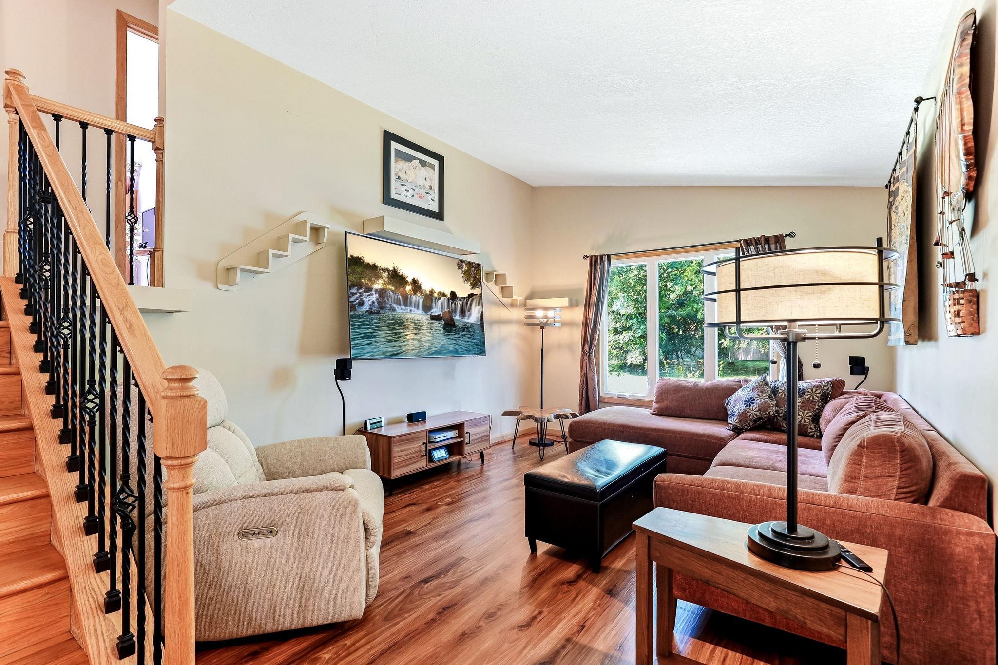 6-web-or-mls-8594-Underwood-Ln-06.jpg