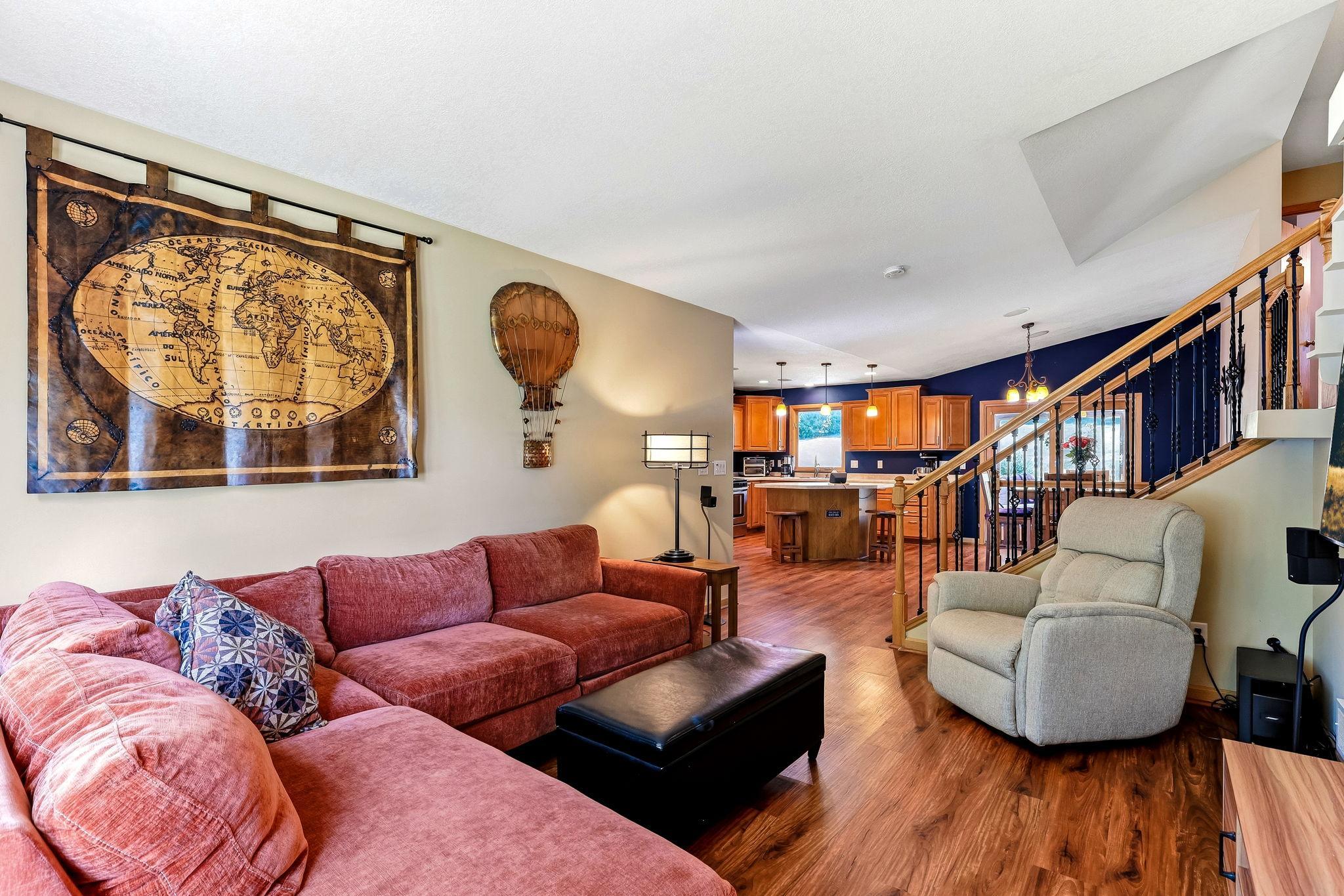 7-web-or-mls-8594-Underwood-Ln-07.jpg