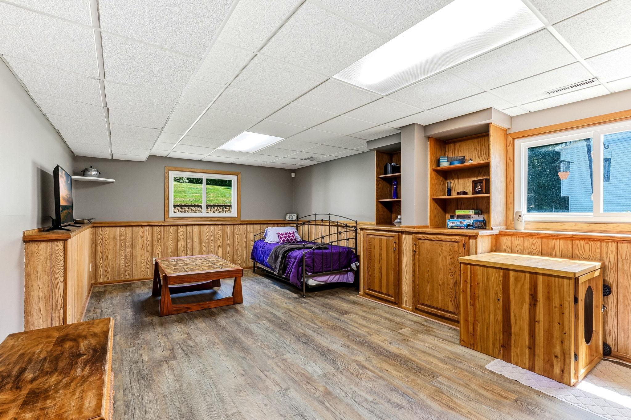 28-web-or-mls-8594-Underwood-Ln-28.jpg