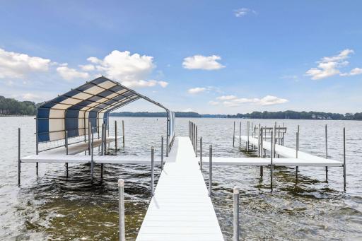 5360 Howards Point Road, Excelsior, MN 55331