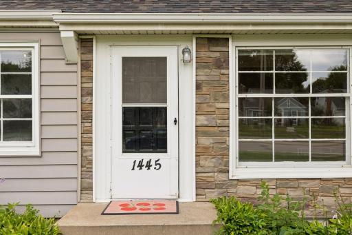 1445 Larpenteur Avenue W, Saint Paul, MN 55113
