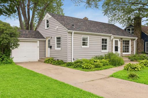 1445 Larpenteur Avenue W, Saint Paul, MN 55113