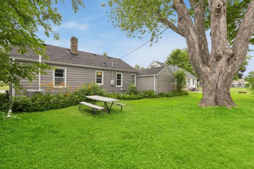 1445 Larpenteur Avenue W, Saint Paul, MN 55113