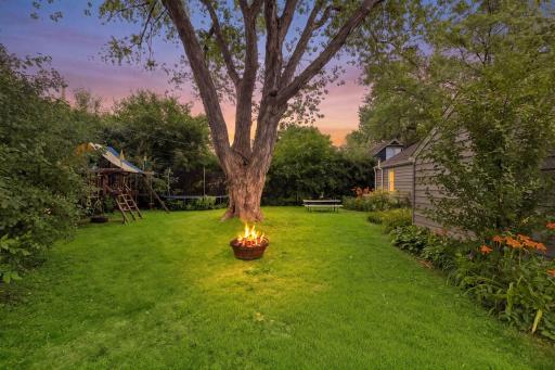 1445 Larpenteur Avenue W, Saint Paul, MN 55113