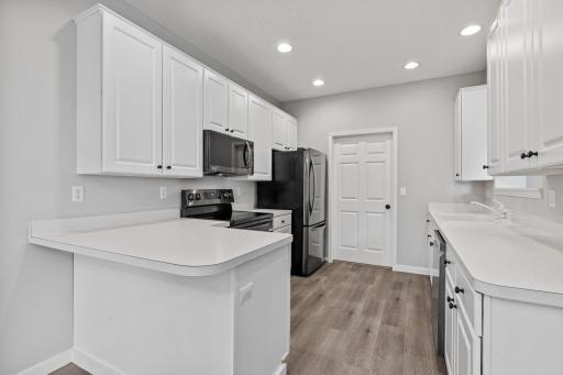 21-web-or-mls-19754 Meadowlark Way-21.jpg