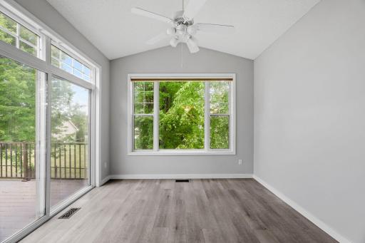 23-web-or-mls-19754 Meadowlark Way-23.jpg