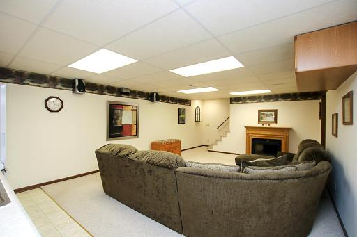 19634 Skyview Circle, Hutchinson, MN 55350