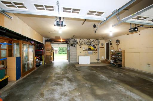 19634 Skyview Circle, Hutchinson, MN 55350
