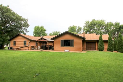 19634 Skyview Circle, Hutchinson, MN 55350