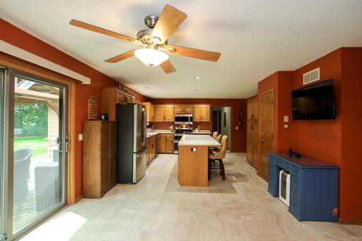 19634 Skyview Circle, Hutchinson, MN 55350