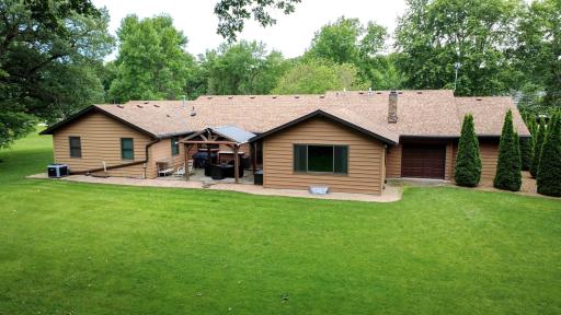 19634 Skyview Circle, Hutchinson, MN 55350