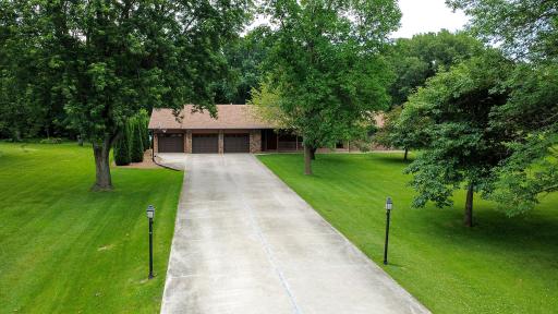 19634 Skyview Circle, Hutchinson, MN 55350
