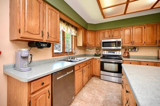 9 Kitchen I.jpg